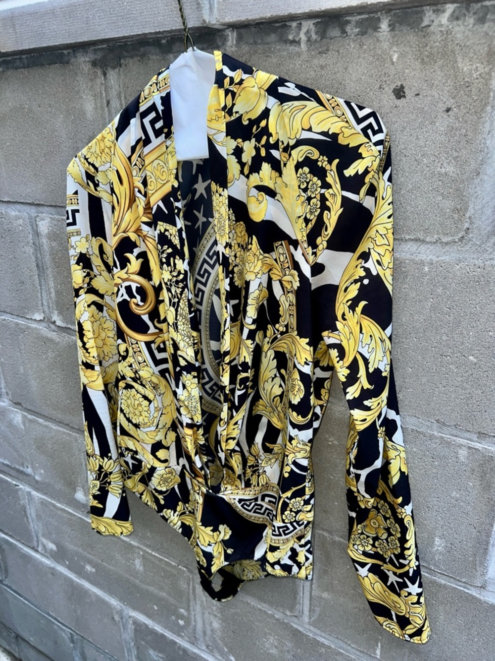 Rare Versace classic Savage Barocco Print
Draped Bodysuit - Picture 3 of 11